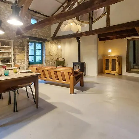 Charmante Maison Avec Piscine 度假居